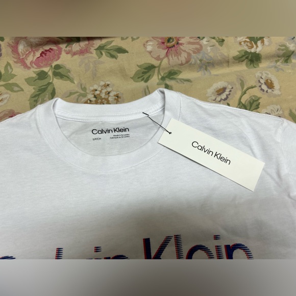 Calvin Klein short sleeve T-shirt - Picture 11 of 12
